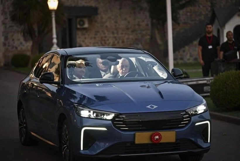 Yeni TOGG modelin ilk teslimatı Erdoğan'a: Deneme sürüşü yaptı - Sayfa 1