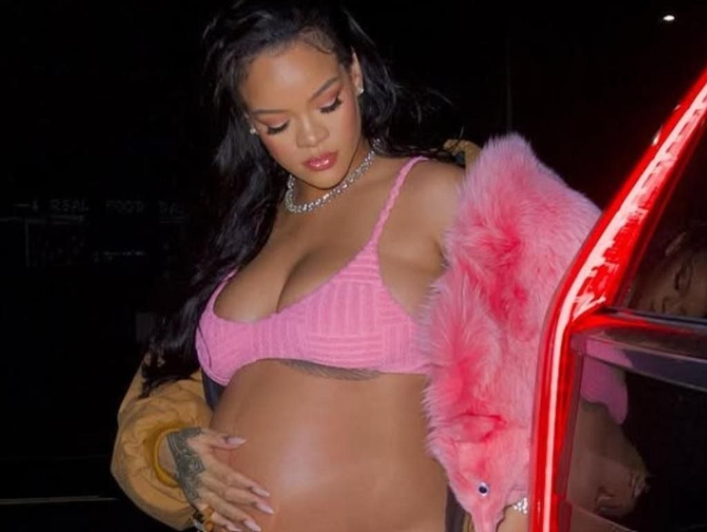 Rihanna üçüncü kez anne oldu! Kızına bakın ne isim verdi - Sayfa 5