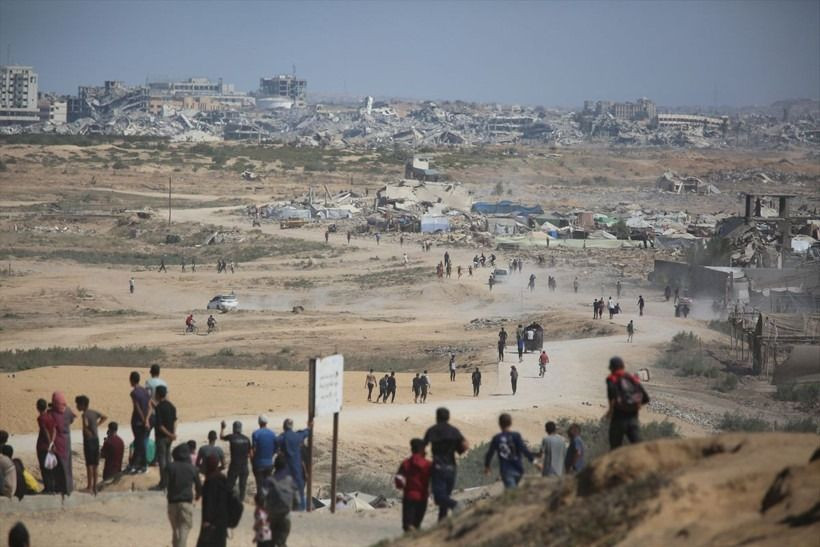 Gazze’de ateşkes başladı, binlerce Filistinli evlerine dönüyor - Sayfa 7