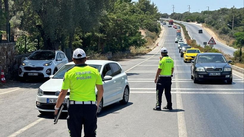 Milyonlarca sürücünün kafası karıştı! Araçlarda multimedya ekran yasak mı? - Sayfa 2