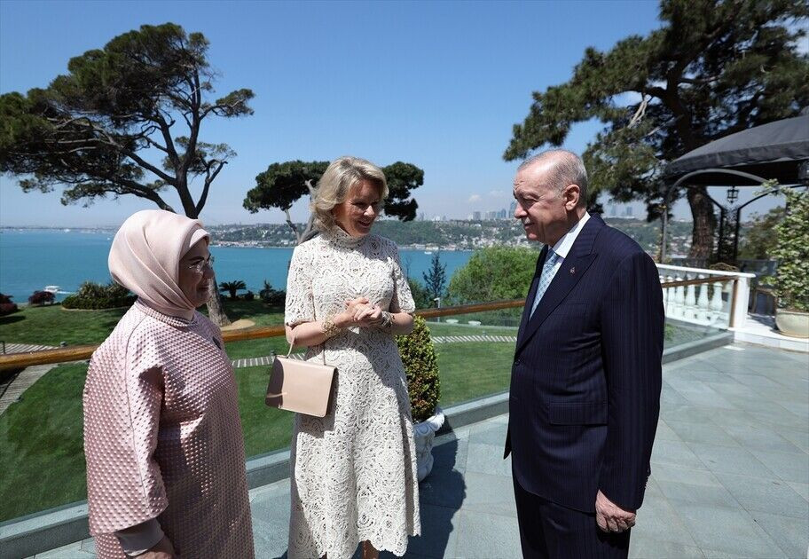 Vahdettin Köşkü’nde diplomatik kabul: Cumhurbaşkanı Erdoğan Kraliçe Mathilde’yi ağırladı - Sayfa 4