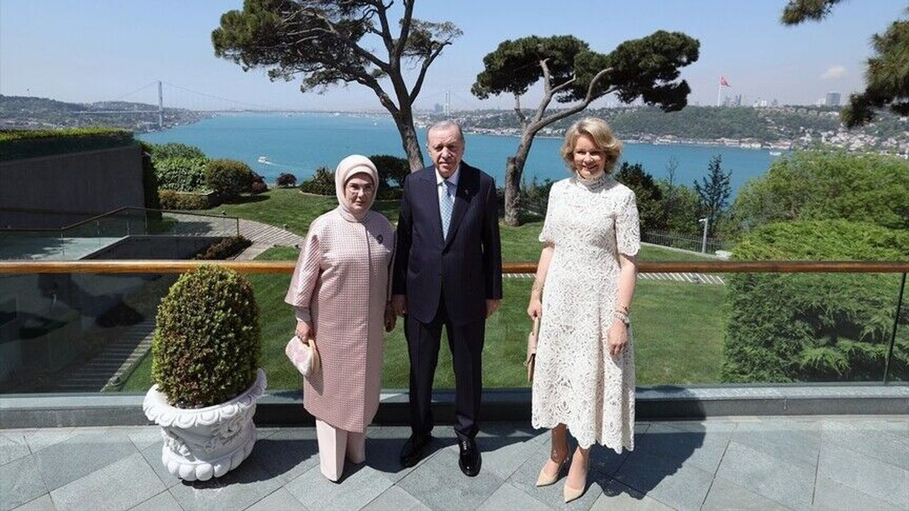 Vahdettin Köşkü’nde diplomatik kabul: Cumhurbaşkanı Erdoğan Kraliçe Mathilde’yi ağırladı - Sayfa 1