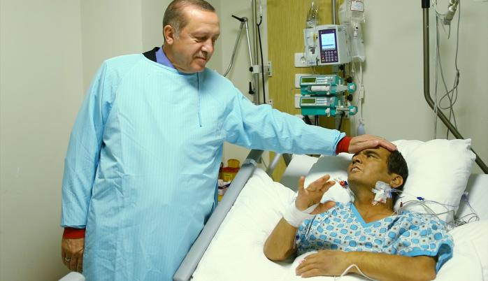 Cumhurbaşkanı, Naim Süleymanoğlu'nu ziyaret etti