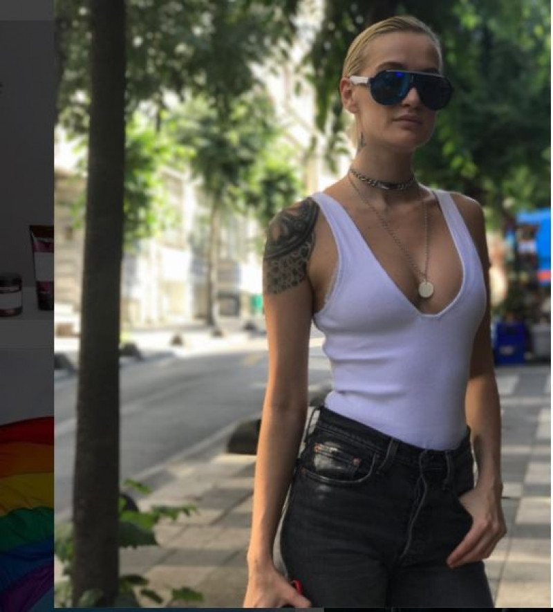 Didem Soydan Instagram'da verdiği pozla yine gündem oldu - Sayfa 10