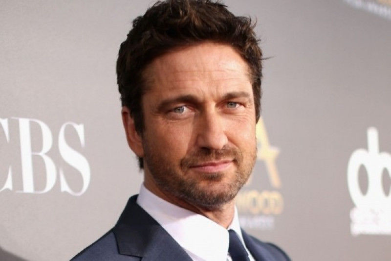 Gerard Butler  (Kral Leonidas)  motosiklet kazası geçirdi - Sayfa 4