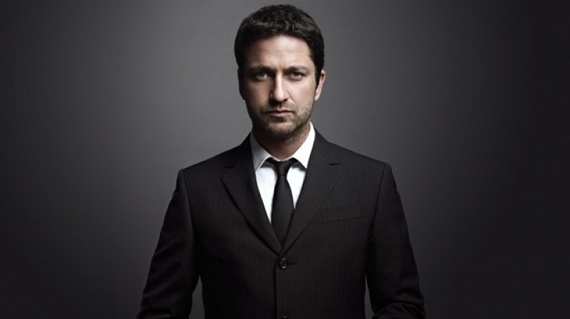 Gerard Butler  (Kral Leonidas)  motosiklet kazası geçirdi - Sayfa 6